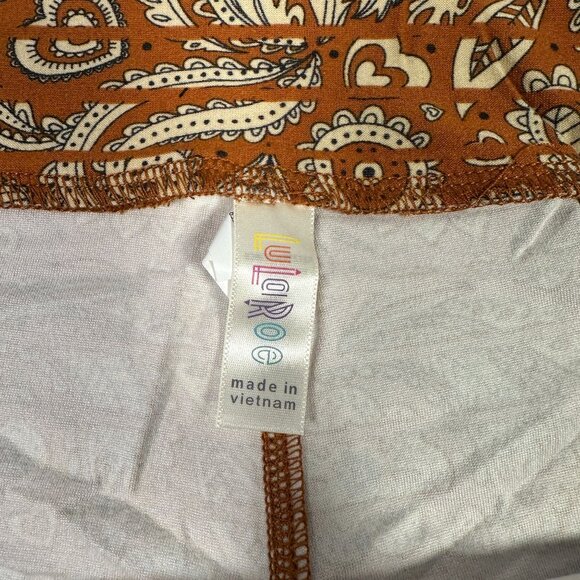 LuLaRoe Paisley Hearts Adult Coloring Caramel Tan Stripes Leggings Tall Curvy TC - Picture 3 of 5